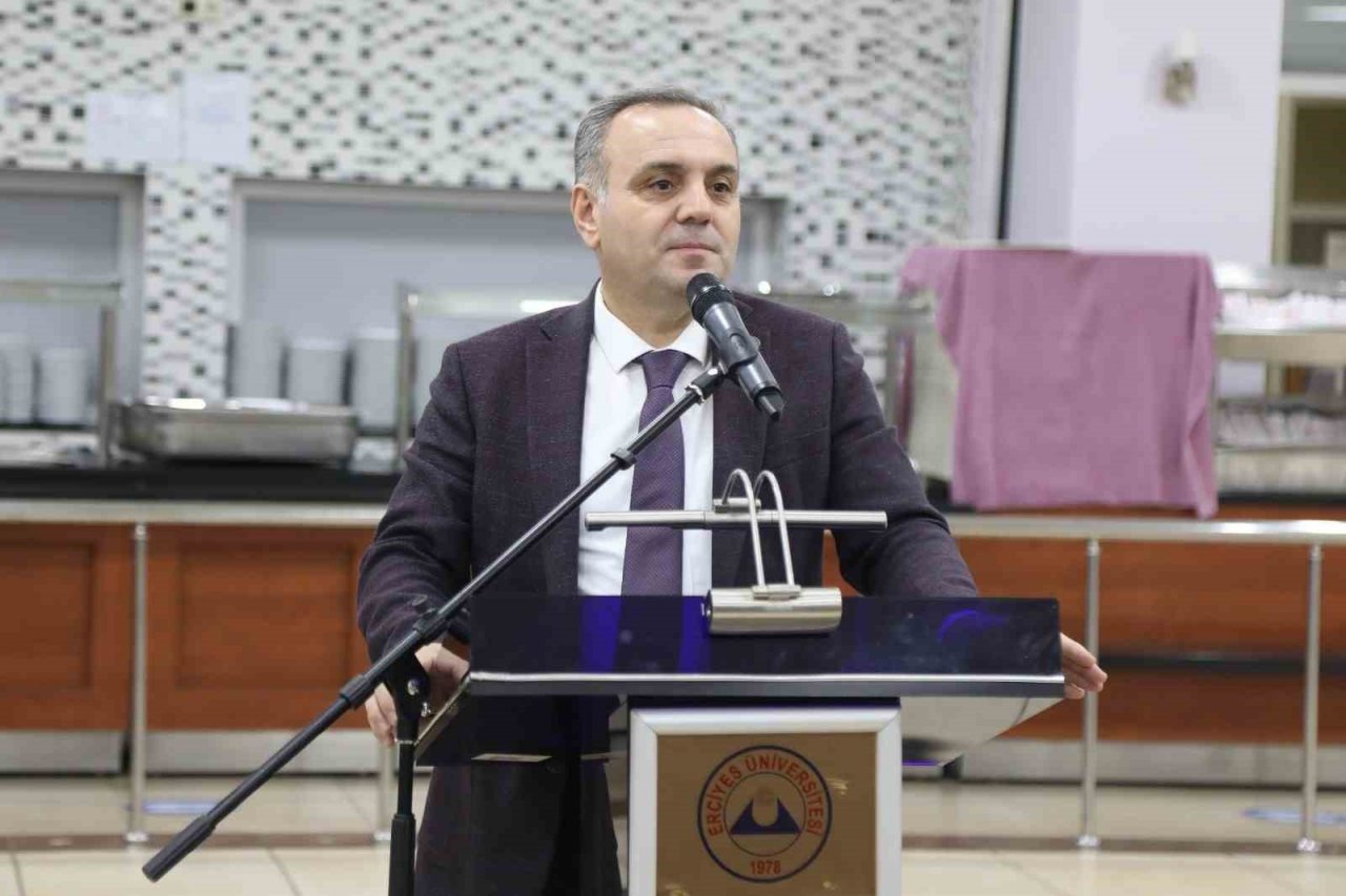 Rektör Altun, uluslararası öğrencilerle bir araya geldi