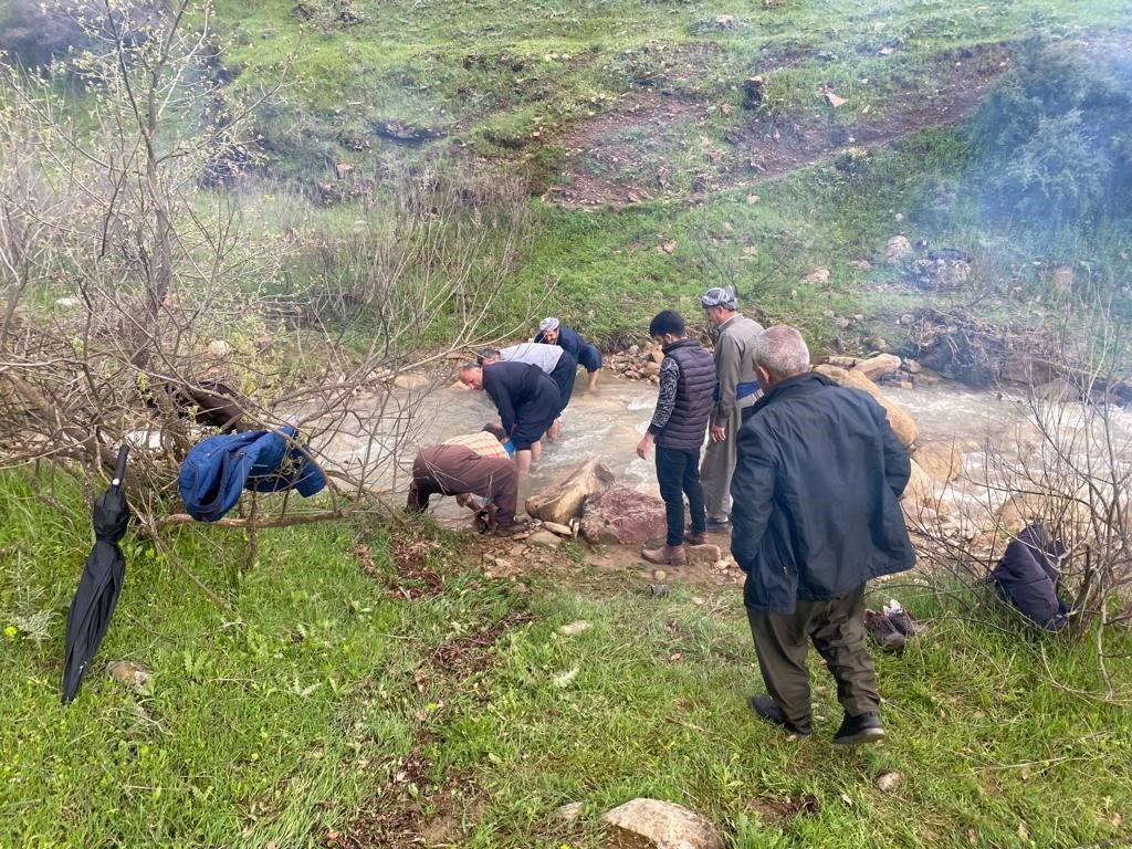 Derecik’te yağış birçok köyü susuz bıraktı