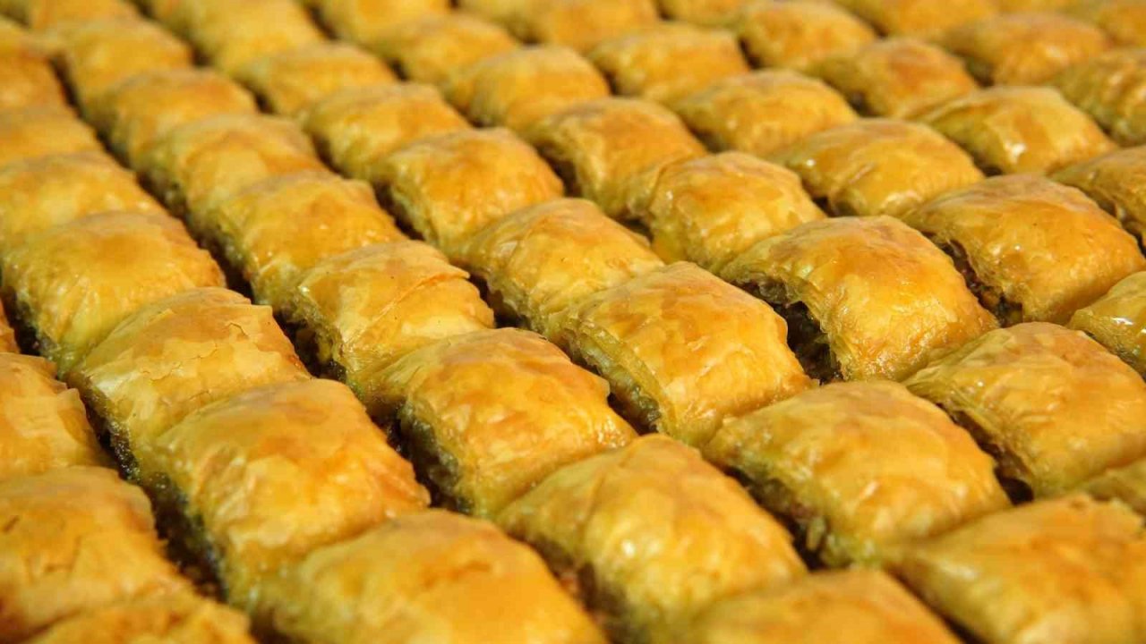 Bayram tatlıları bu bayram da Özhan’dan