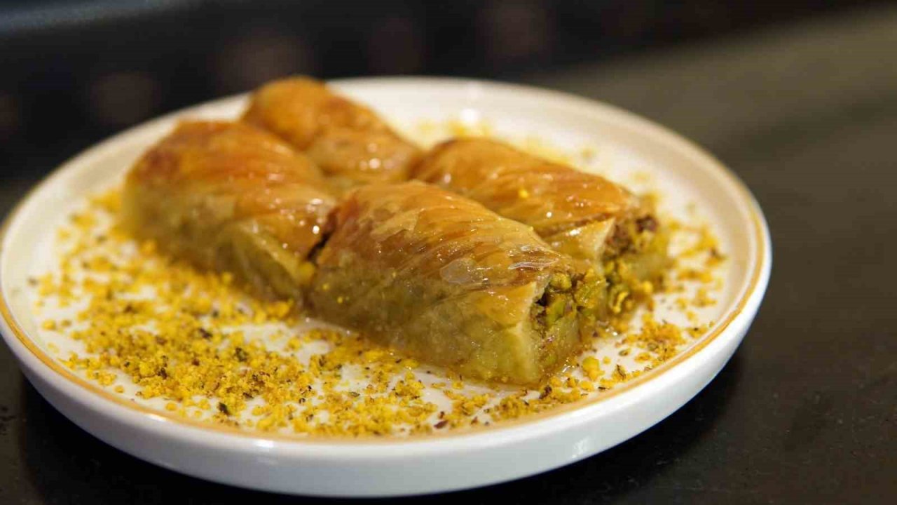 Bayram tatlıları bu bayram da Özhan’dan