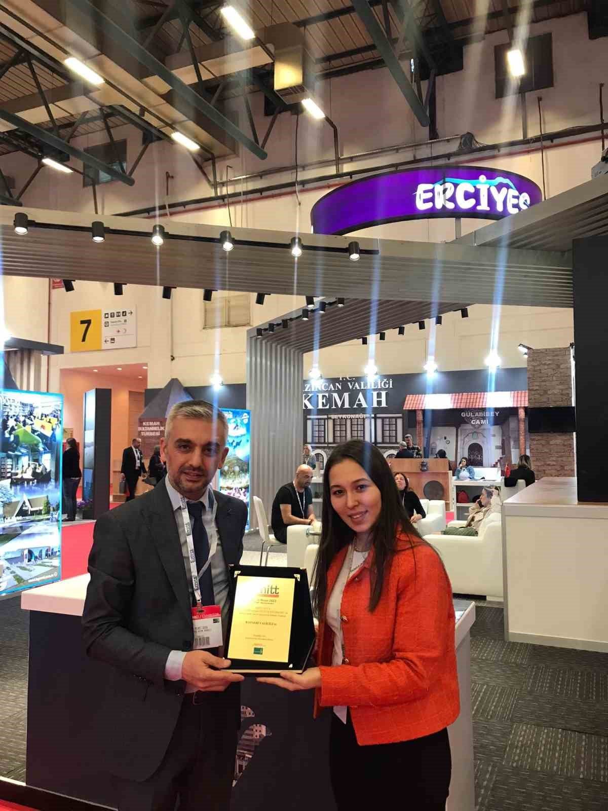 Kayseri Büyükşehir’e EMITT 2023’te Kış Turizmi Alanında En İyi Stant Dekoru Ödülü