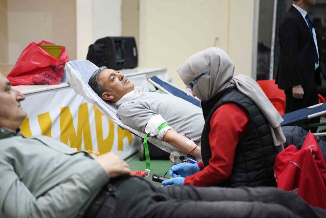 Vali Tuncay Akkoyun: “Kan bağışı, milli bir meseledir”