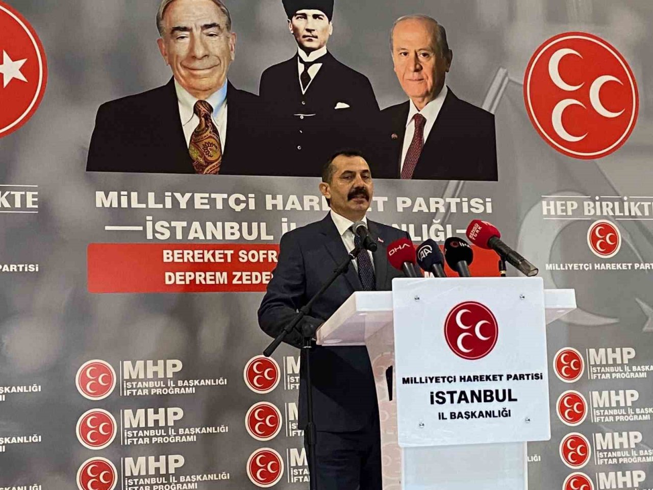 MHP, İstanbul’da depremzedeler için iftar programı düzenledi