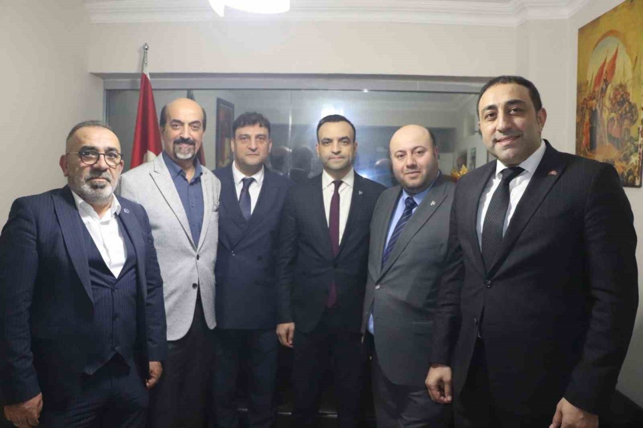 Artvinlilerden Muhammet Tekin’e tam destek