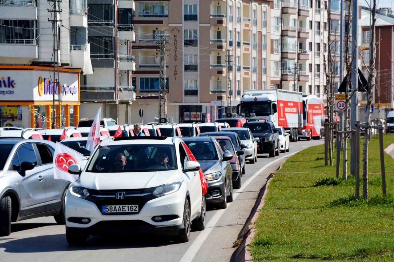 MHP Sivas Milletvekili adayı İpek: “ Halkımızın, esnafımızın, çiftçimizin, sanayicimizin yanındayız”