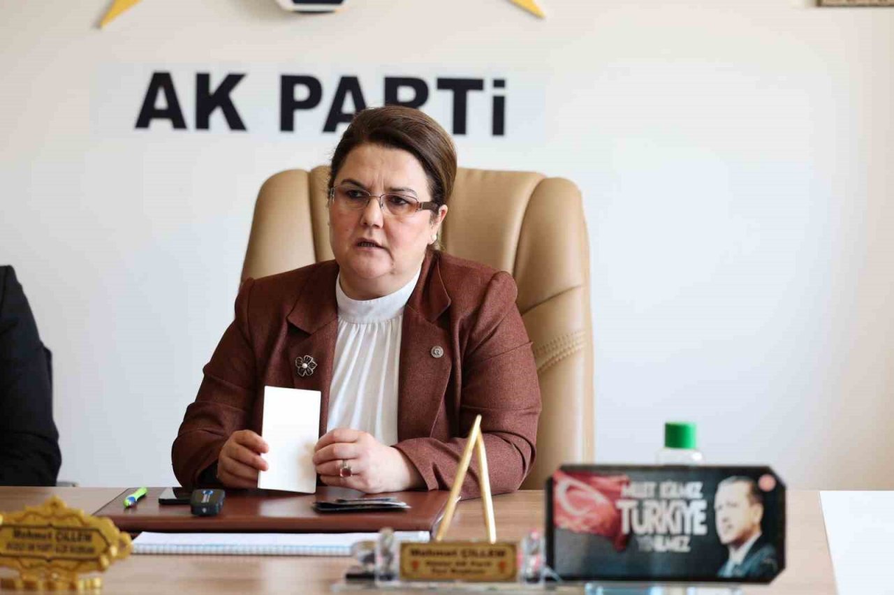 Bakan Yanık: "60 yıl önce Devrim arabalarına yaptıklarını şu an Togg’a yapıyorlar"