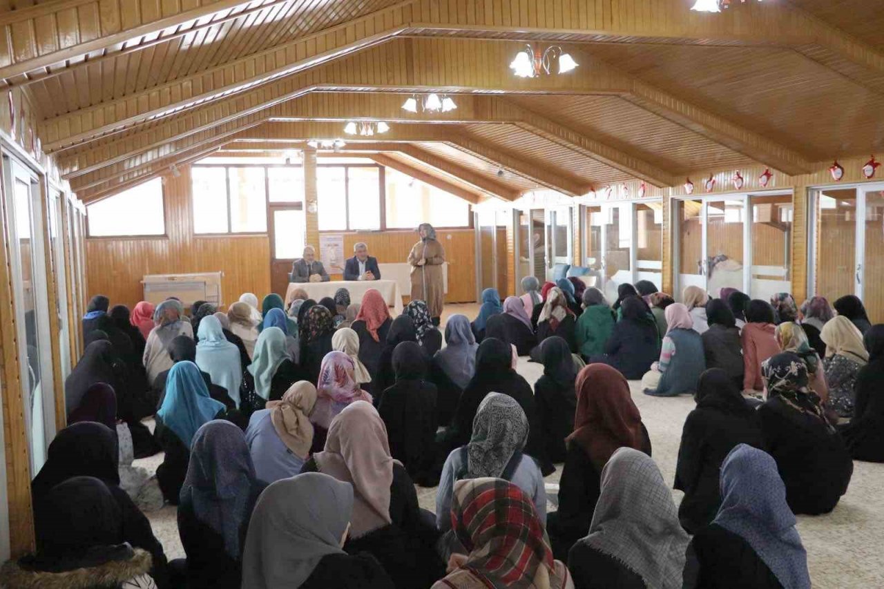 Pamuklu: Kur’an müminler için hidayet kaynağıdır