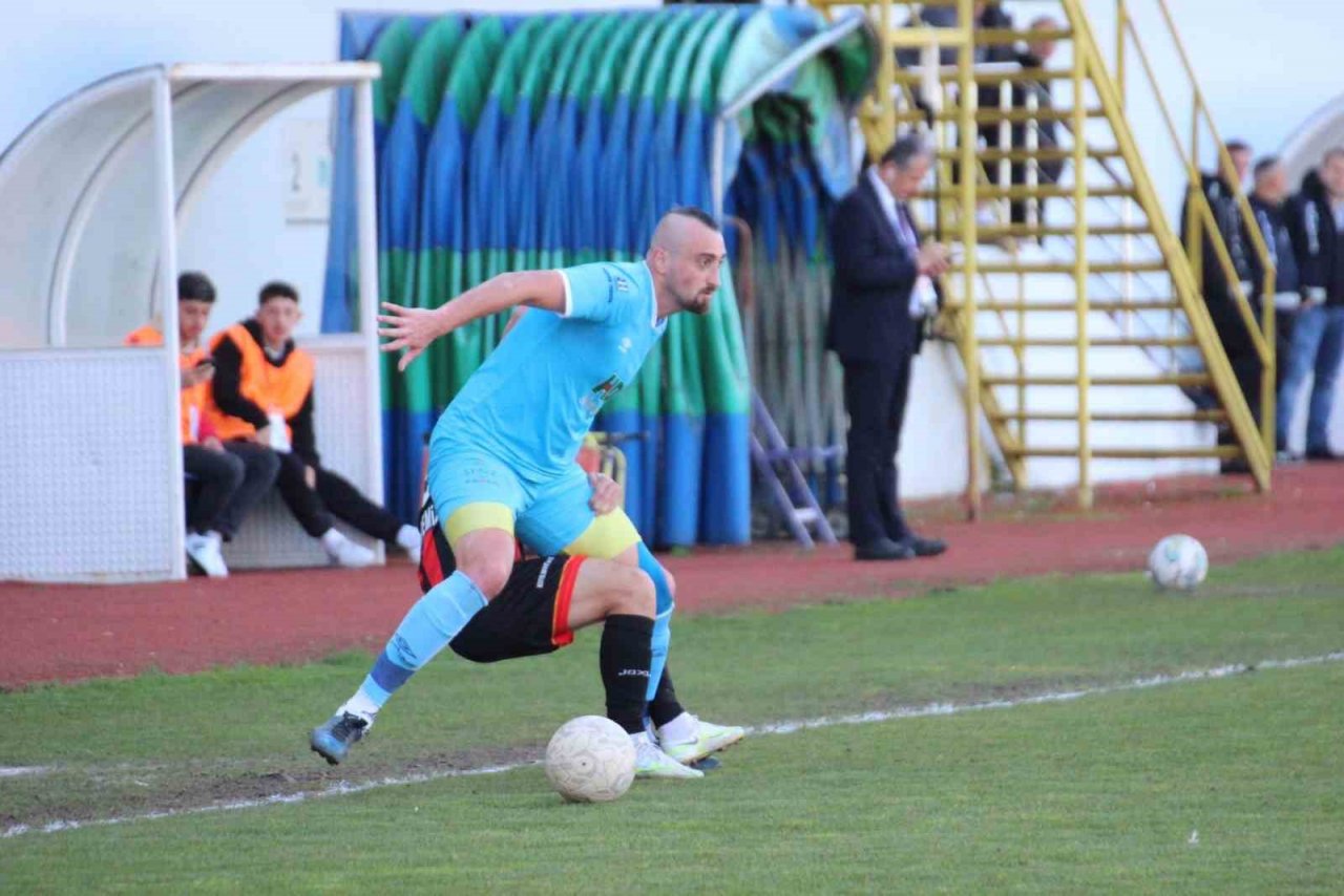 TFF 2. Lig: Pazarspor: 2 - Utaş Uşakspor: 2