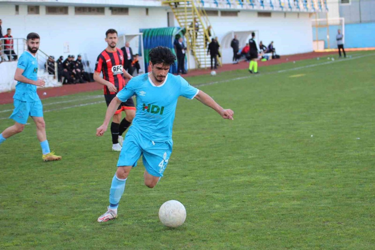 TFF 2. Lig: Pazarspor: 2 - Utaş Uşakspor: 2