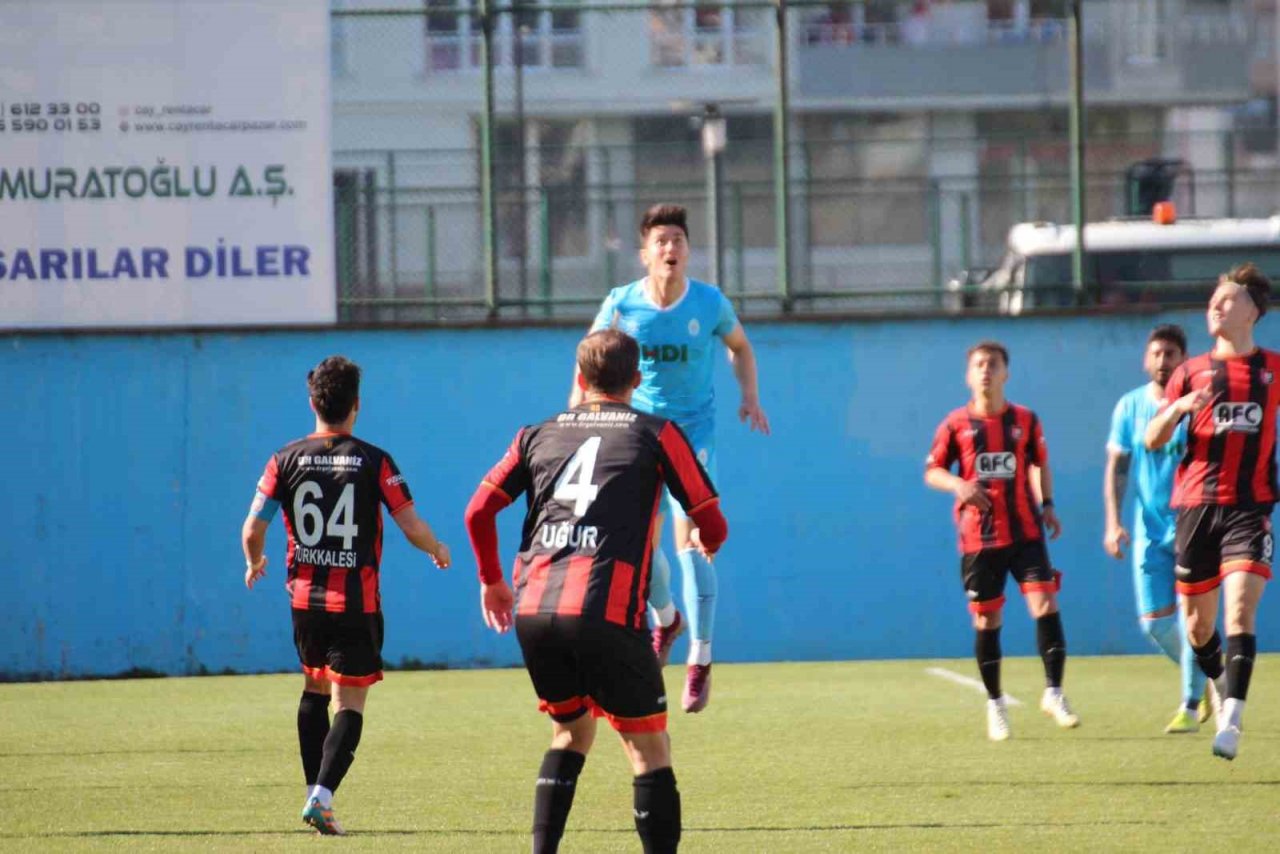 TFF 2. Lig: Pazarspor: 2 - Utaş Uşakspor: 2