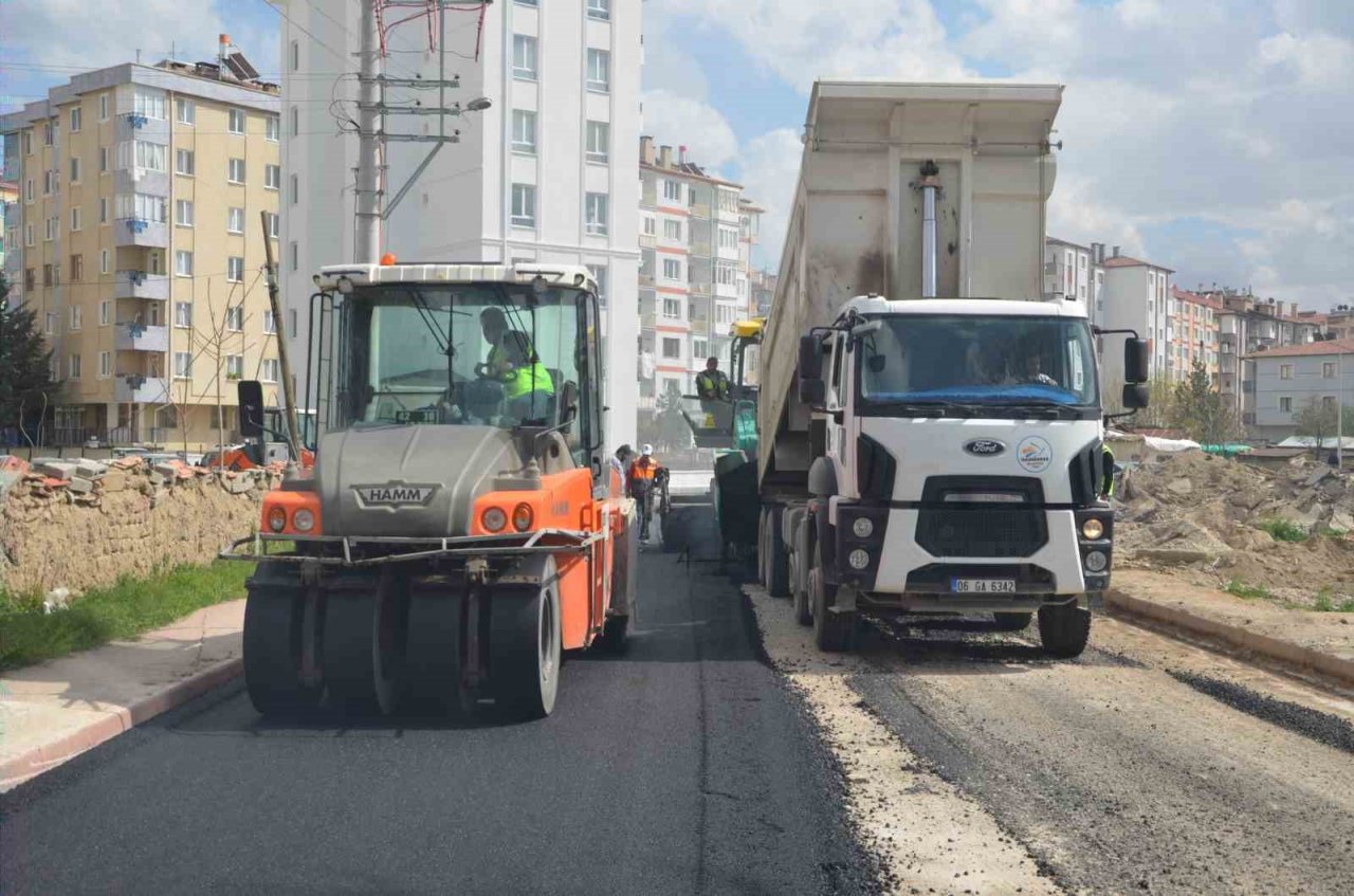 Ereğli Belediyesi sıcak asfalt çalışmalarına başladı