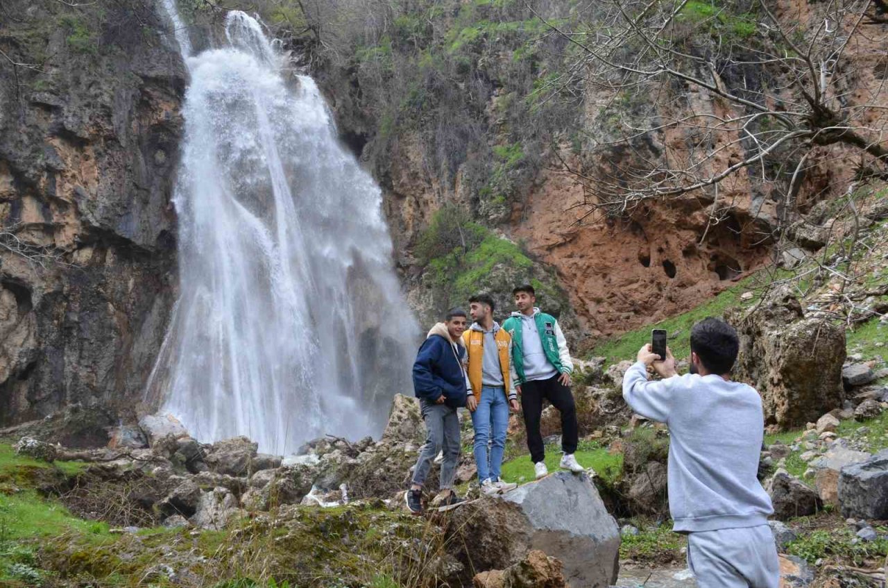 Şırnak’ta sel sonrası dev şelale oluştu