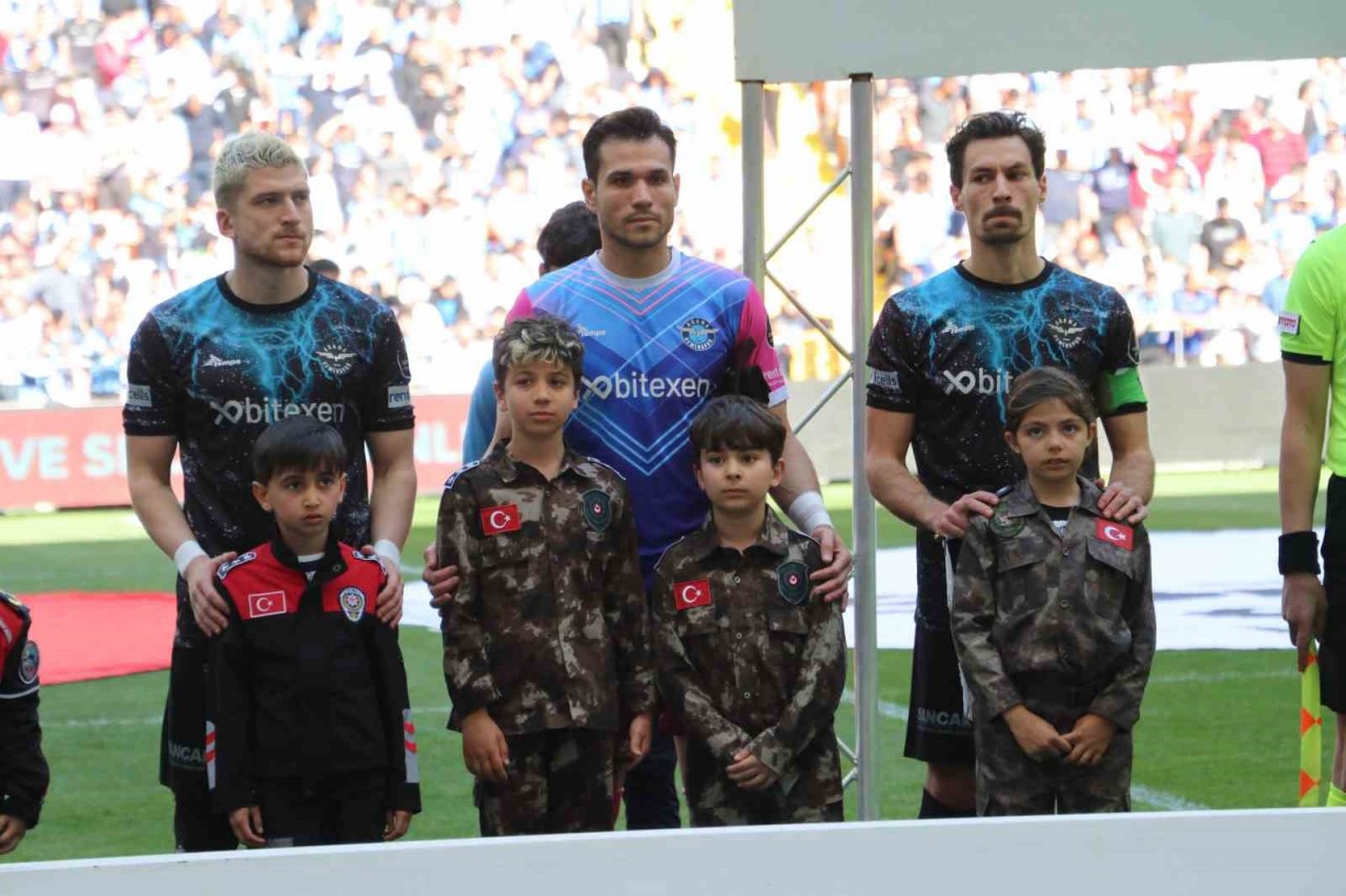 Spor Toto Süper Lig: Adana Demirspor: 2 - Kasımpaşa: 0 (Maç devam ediyor)