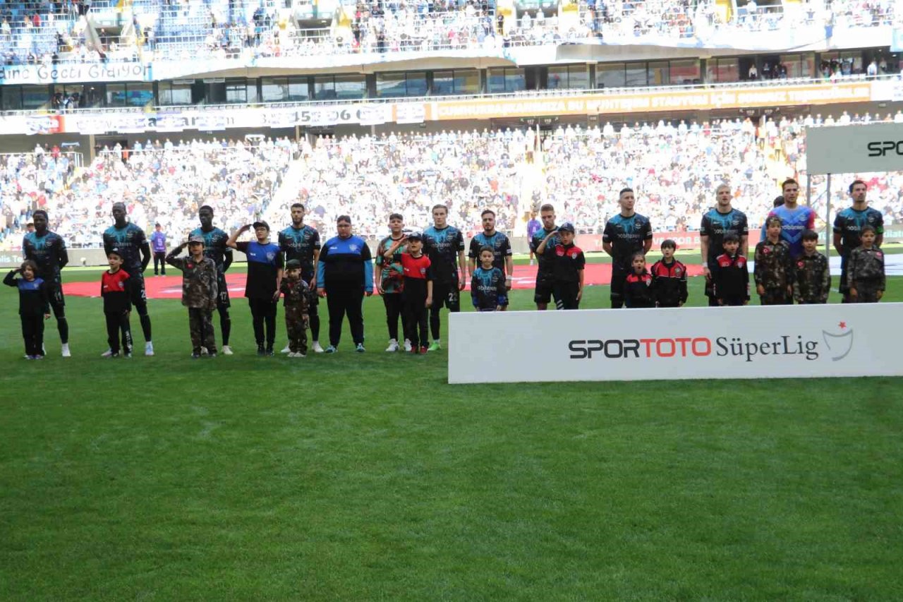 Spor Toto Süper Lig: Adana Demirspor: 2 - Kasımpaşa: 0 (Maç devam ediyor)