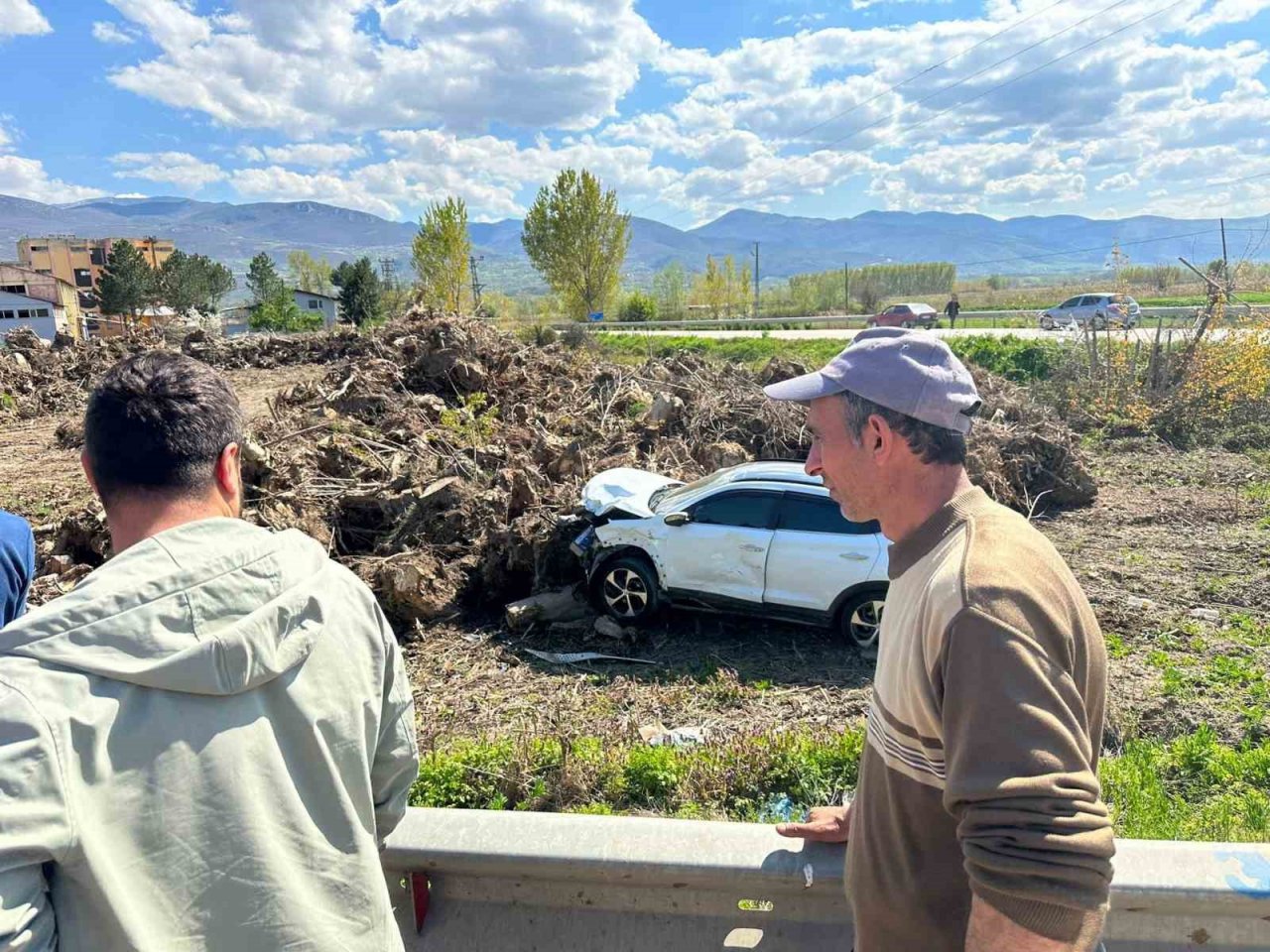 Tokat’ta trafik kazası: 1’i bebek 8 yaralı