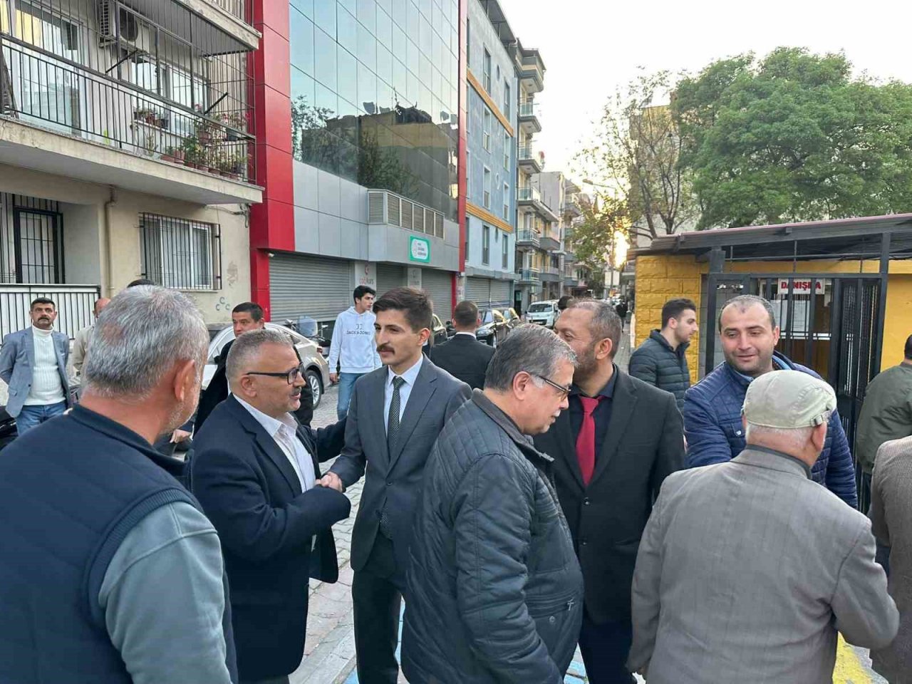 Ülkücüler 2 bin kişiyle iftar yaptı