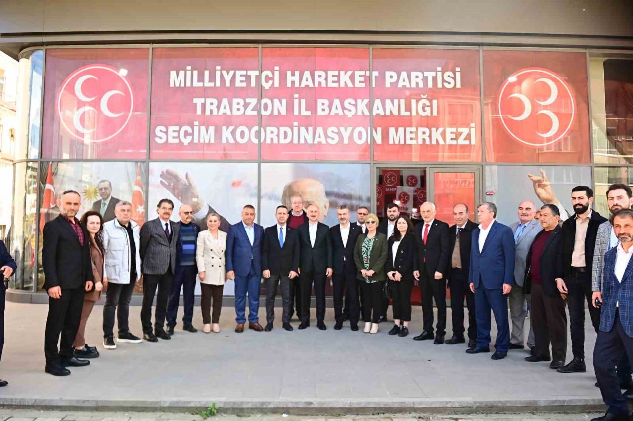 Fanatik Trabzonsporlu Bakan Karaismailoğlu TS Clup’ta alışveriş yaptı