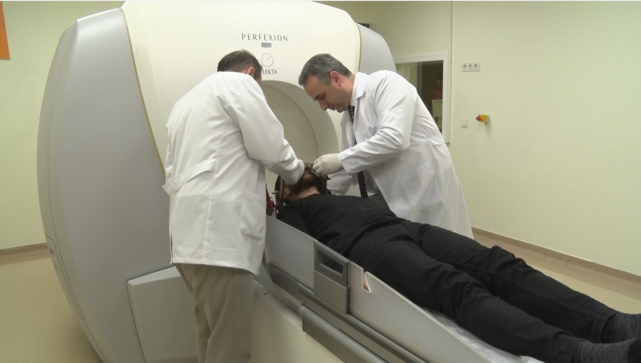 Beyin tümörü tedavisinde Gamma Knife başarısı