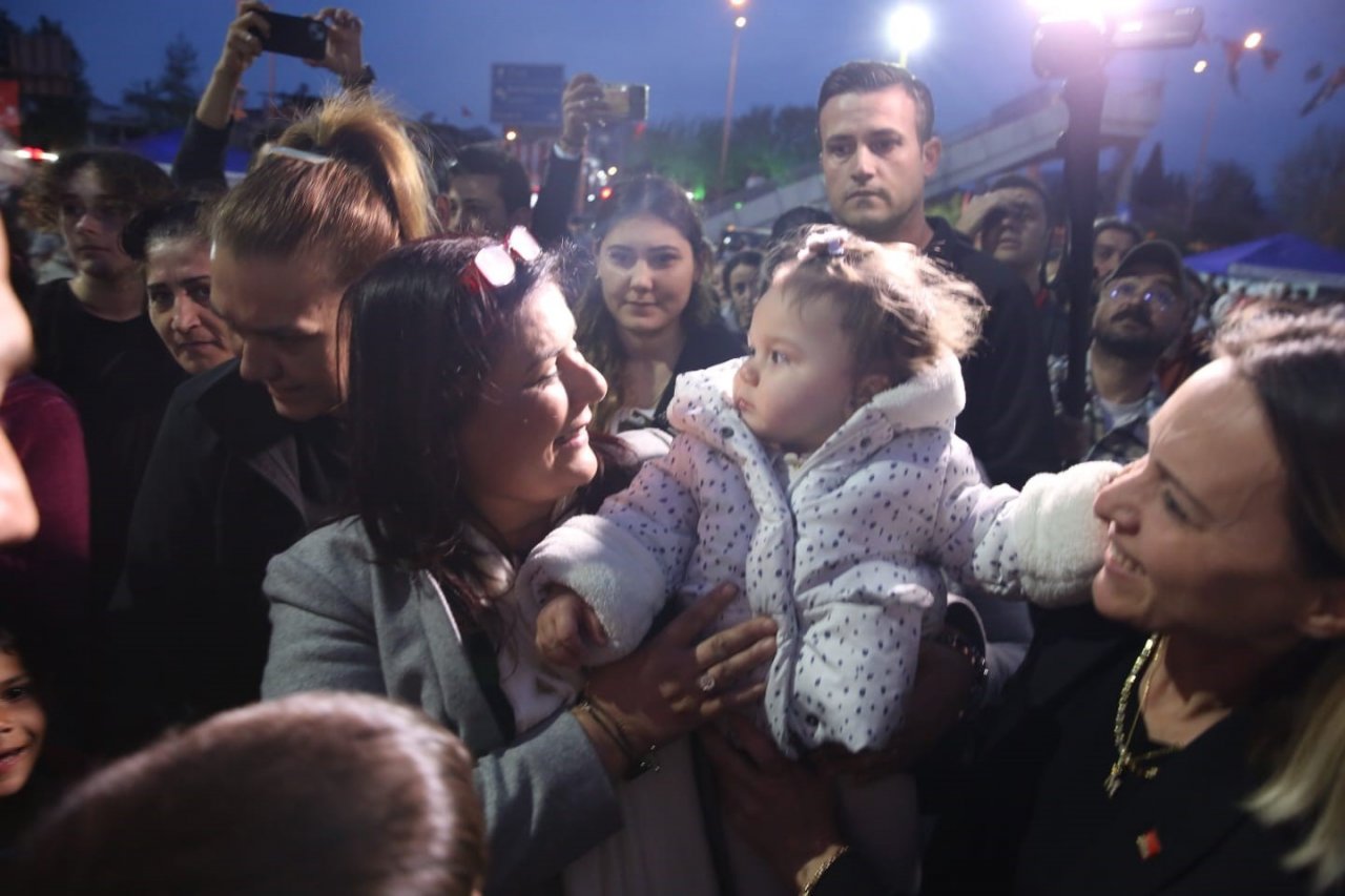 Vatandaşlar Aydın Büyükşehir Belediyesi’nin iftar sofralarında buluşuyor