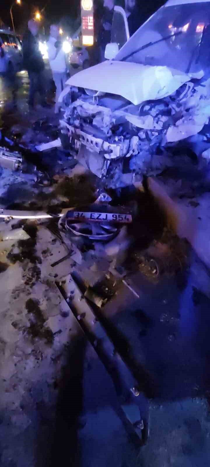 Kuşadası’nda trafik kazası: 3 yaralı