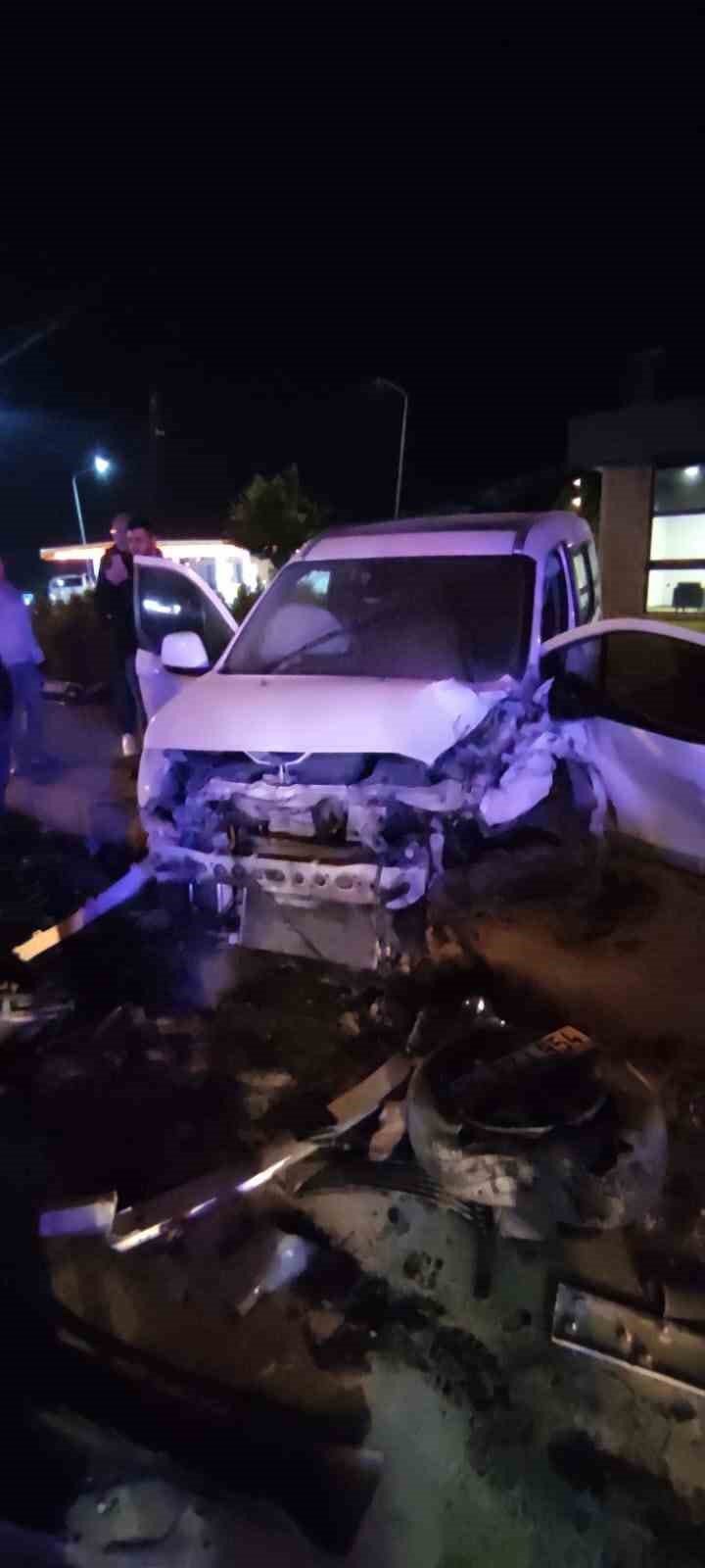 Kuşadası’nda trafik kazası: 3 yaralı