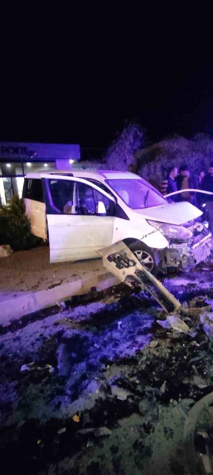 Kuşadası’nda trafik kazası: 3 yaralı