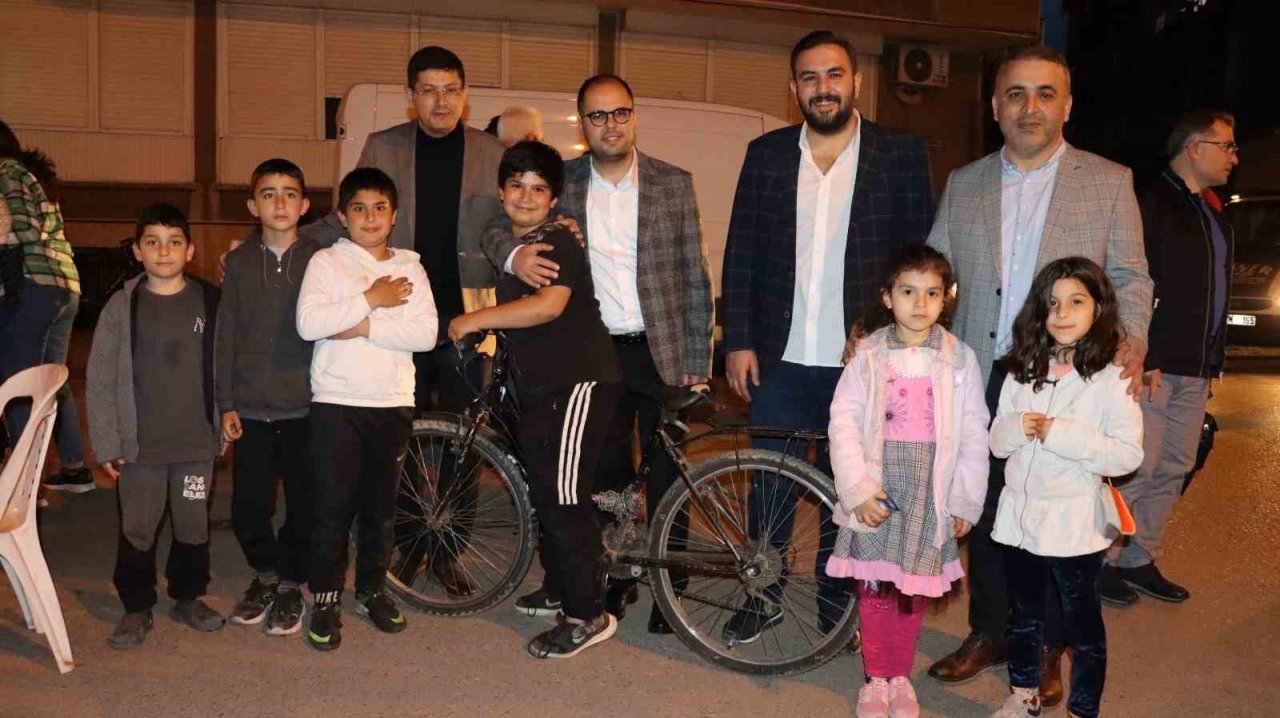 Nazilli Belediyesi’nden Aydoğdu Mahallesi’nde 5 bin kişilik iftar