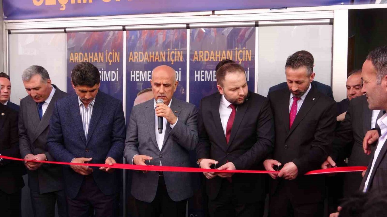 Bakan Kirişci: "Bunların hesabı farklı, bunlar dışarıdaki emperyal güçlerin içerideki uzantıları"