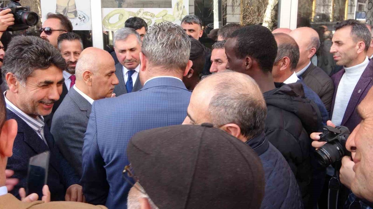 Bakan Kirişci: "Bunların hesabı farklı, bunlar dışarıdaki emperyal güçlerin içerideki uzantıları"