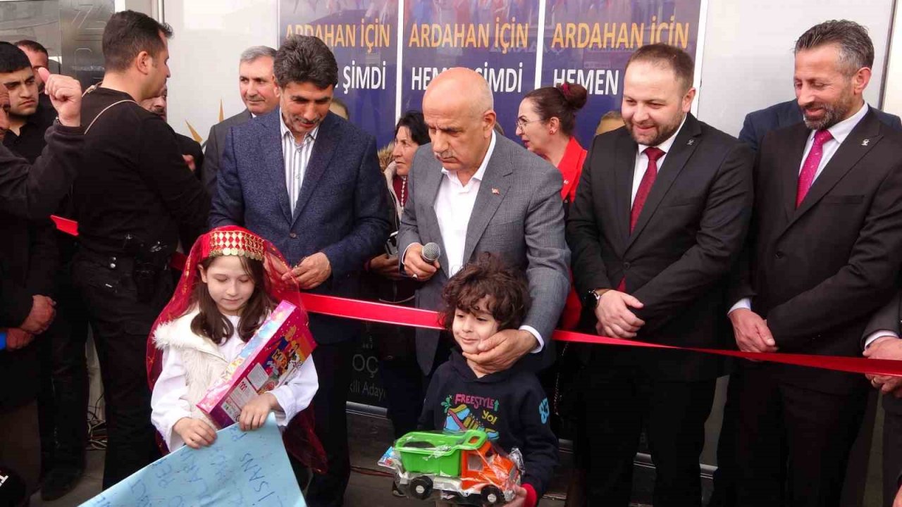Bakan Kirişci: "Bunların hesabı farklı, bunlar dışarıdaki emperyal güçlerin içerideki uzantıları"