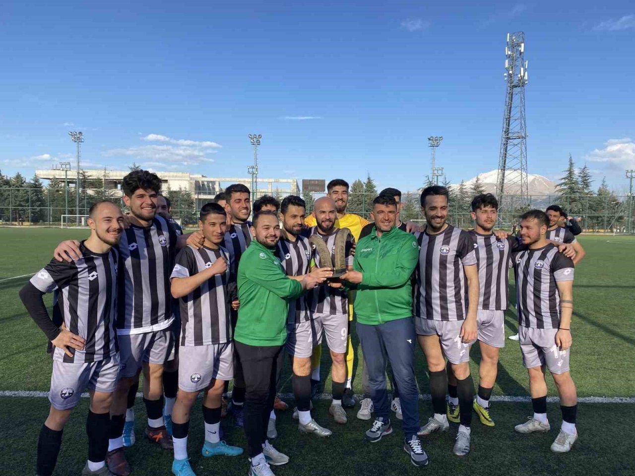 Isparta 1. Amatörde Şampiyon Tekespor