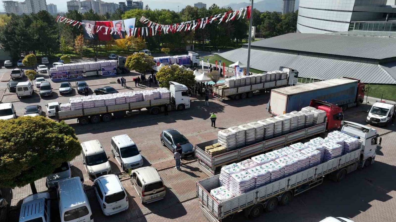 Başkan Büyükkılıç: "16 ilçemize 400 ton tohum dağıtıyoruz"