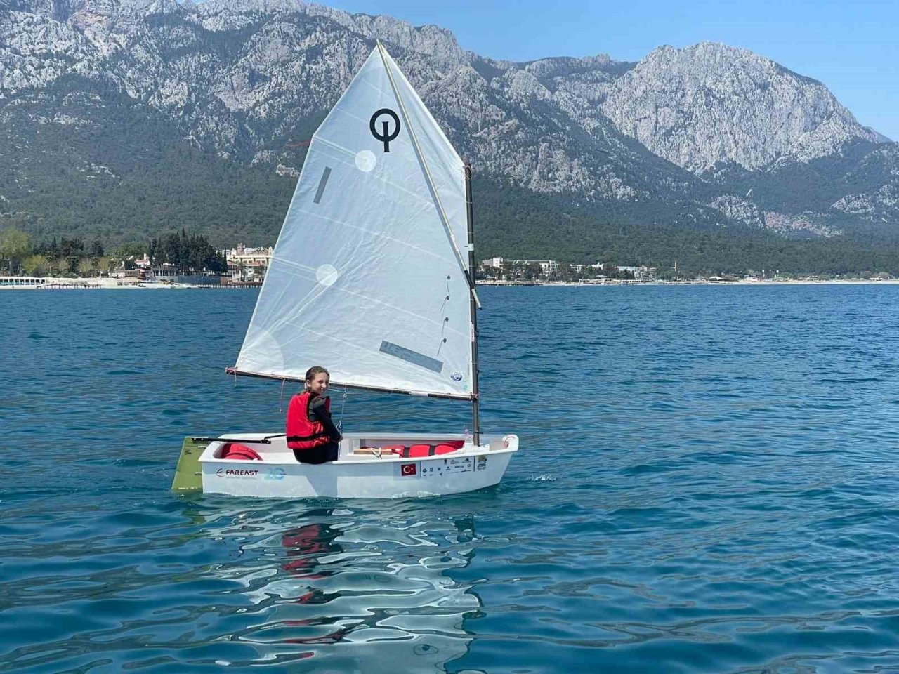 Geleceğin denizcileri ödüllerini aldı