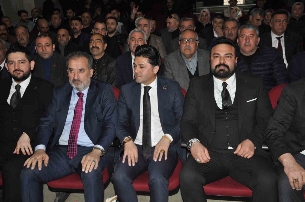 MHP Kars milletvekili adayları tanıtım toplantısı yapıldı