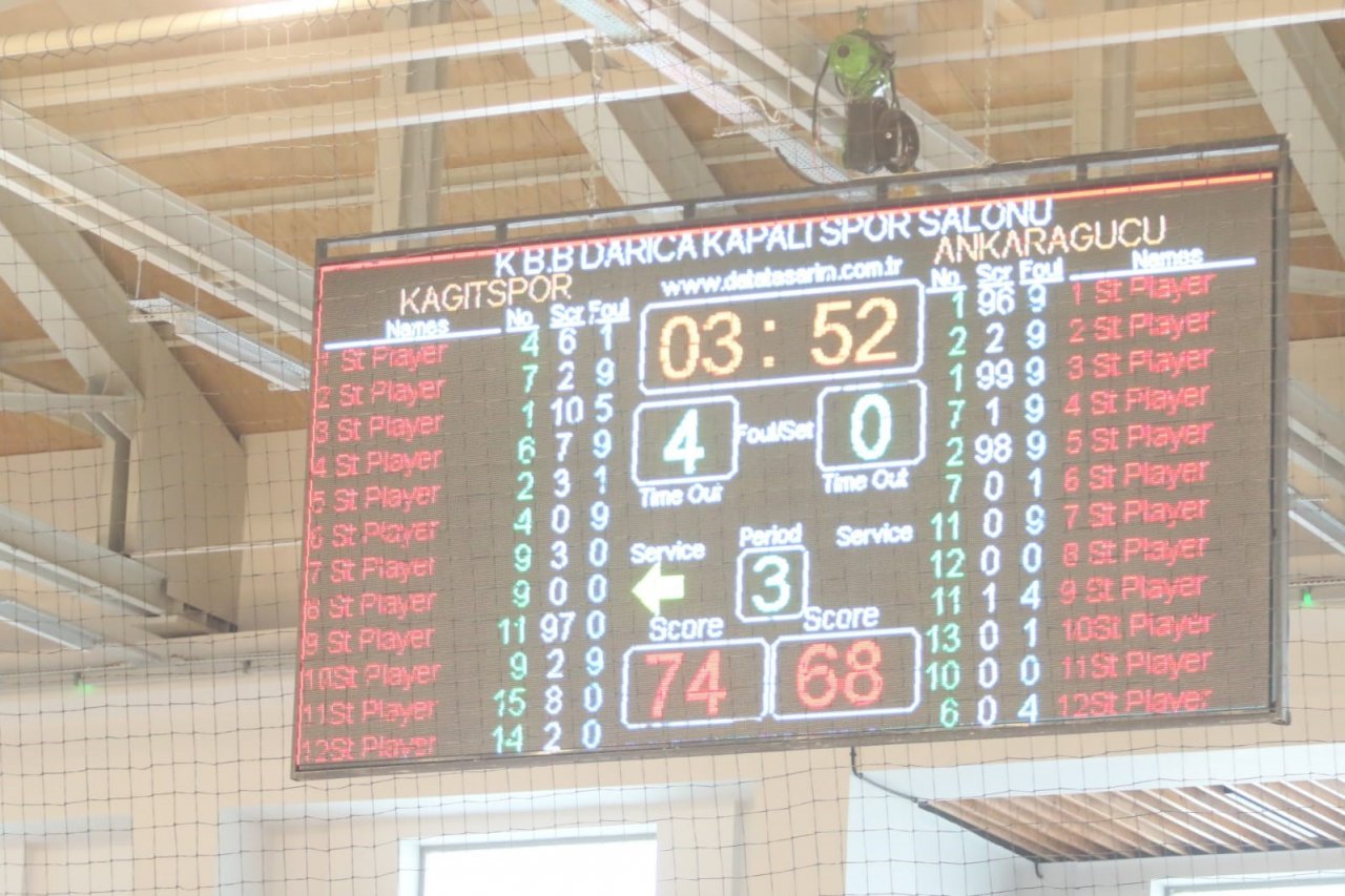 Profesyonel maça skorbord arızası damga vurdu