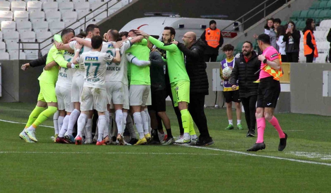 Spor Toto Süper Lig: B. Giresunspor: 1 - D.G. Sivasspor: 0 (İlk yarı)
