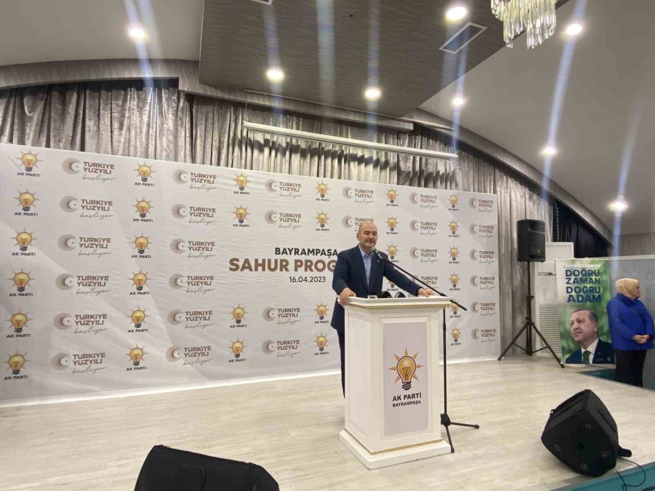 Süleyman Soylu Bayrampaşa’da düzenlenen sahur programına katıldı