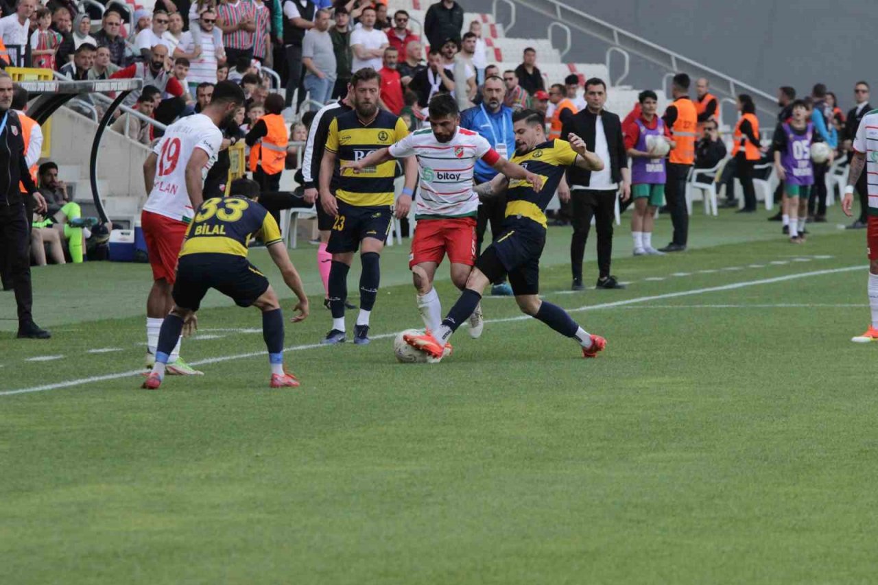 TFF 3. Lig: Karşıyaka: 3 - Ağrı 1970 Spor: 1