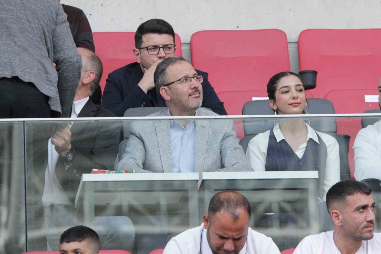 TFF 3. Lig: Karşıyaka: 3 - Ağrı 1970 Spor: 1