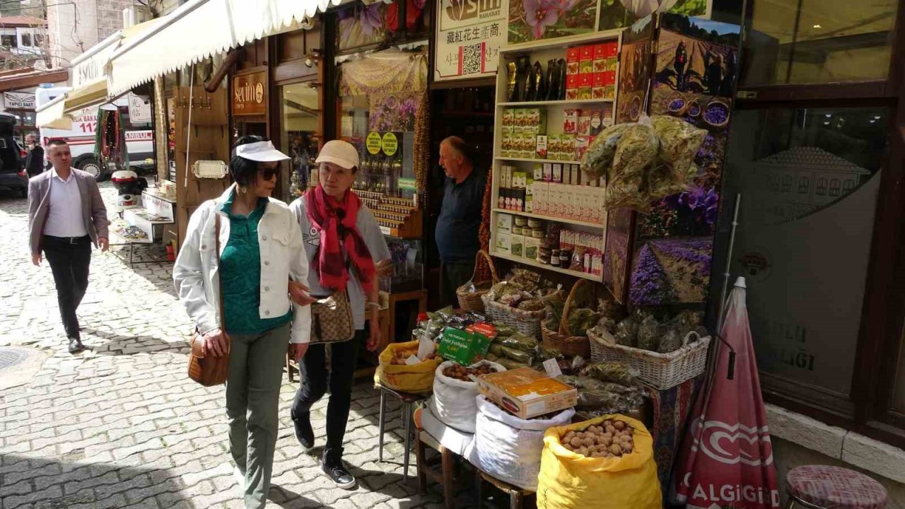 Osmanlı şehri Safranbolu bayram öncesi hareketlenmeye başladı