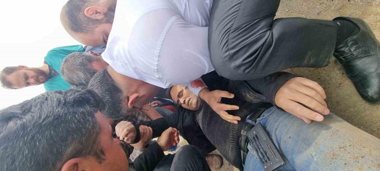 Seçim gezisine giden AK Partili doktor adaydan kazada yaralananlara hayati müdahale