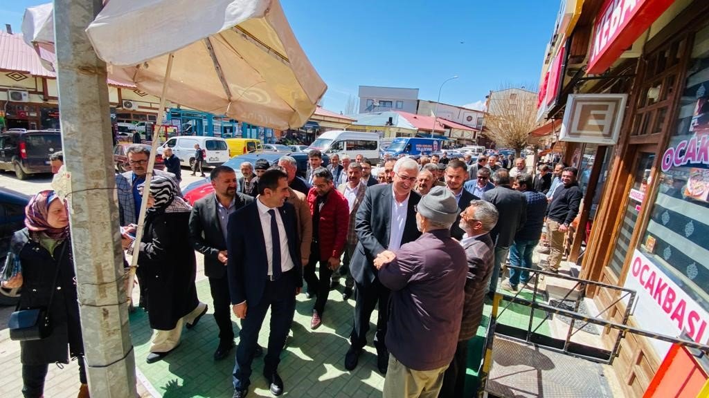 Öz’e Narman’da yoğun ilgi