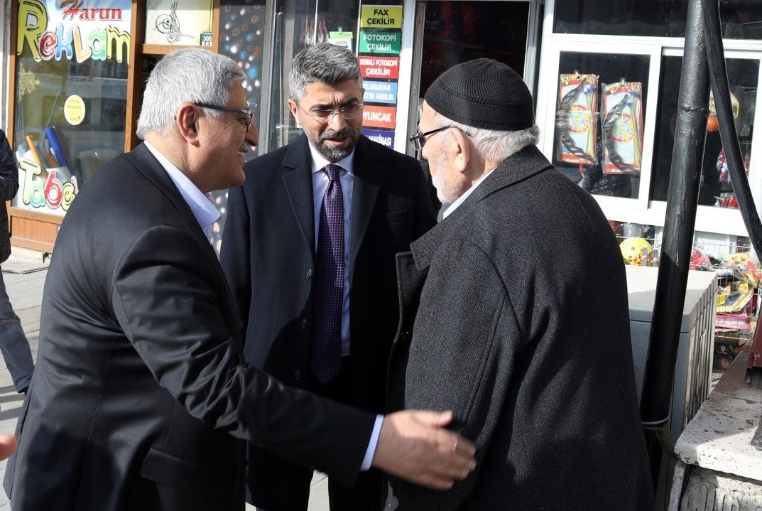 Ak Parti’de yedi koldan saha çalışması