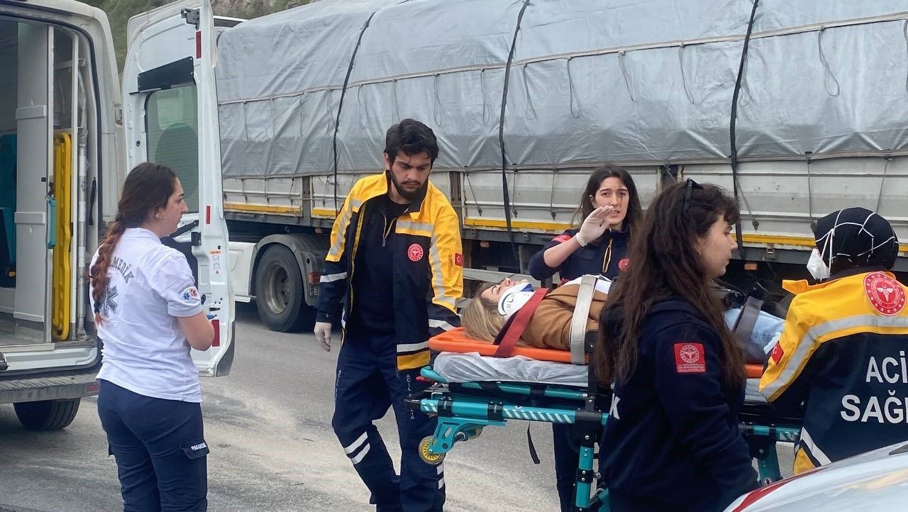 TEM’de 7 aracın karıştığı zincirleme kazada can pazarı