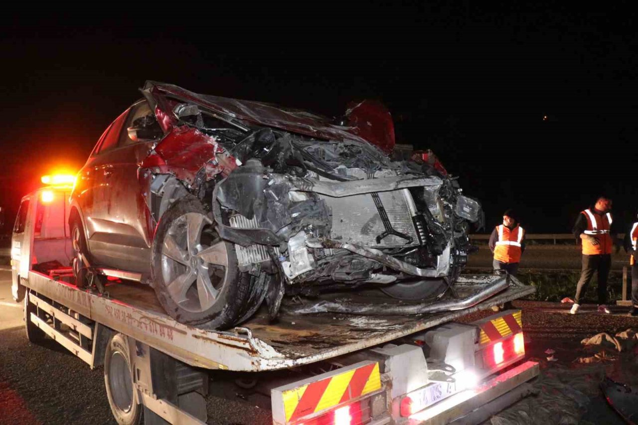 Anadolu Otoyolu’ndaki feci kazada ölü sayısı 2’ye yükseldi