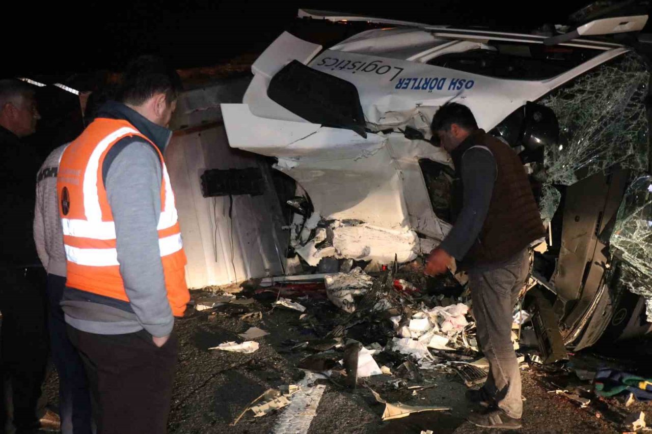 Anadolu Otoyolu’ndaki feci kazada ölü sayısı 2’ye yükseldi