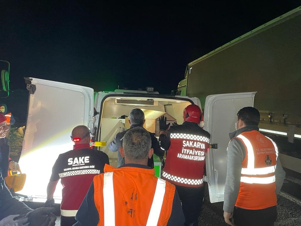 Anadolu Otoyolu’ndaki feci kazada ölü sayısı 2’ye yükseldi