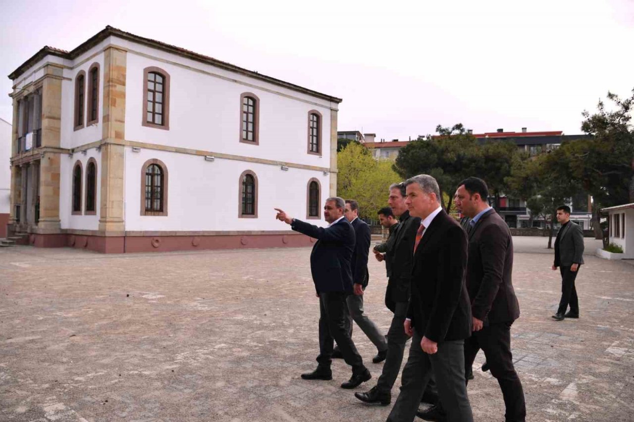 Vali Şıldak, Burhaniye’de incelemelerde bulundu