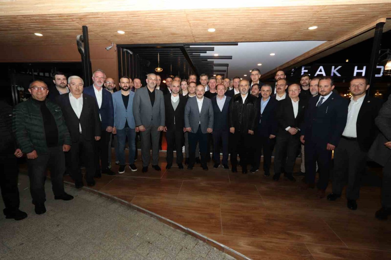 Bakan Varank, Bursa Ticaret Borsası’nın sahurunu katıldı