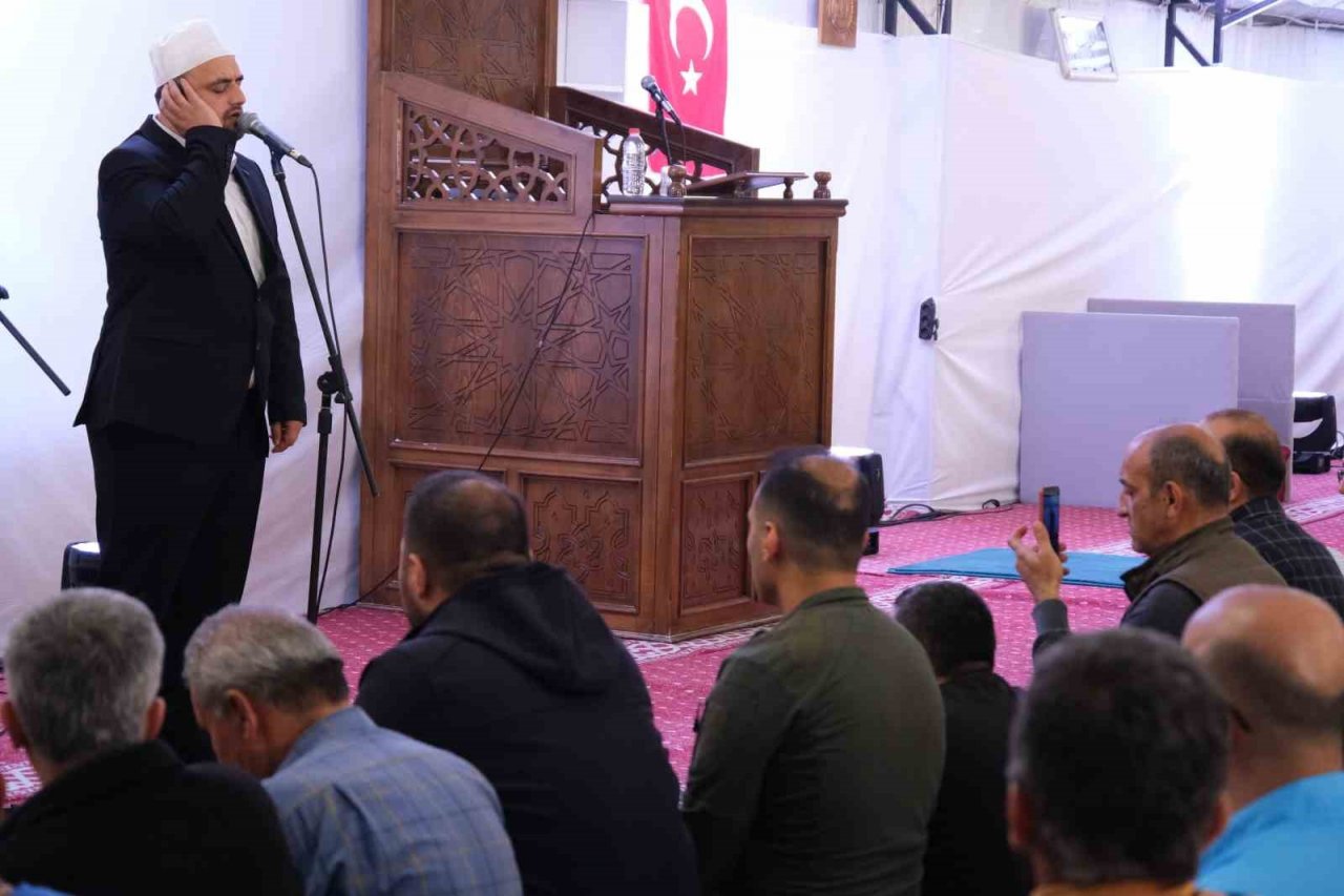 Deprem bölgesi Hatay’da buruk Kadir Gecesi